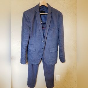 Zara Man light blue linen suit